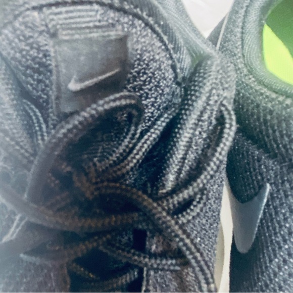 Men’s Nike Roshe One Running Shoe/Size 8.5 Neon Green Interior - Picture 4 of 9